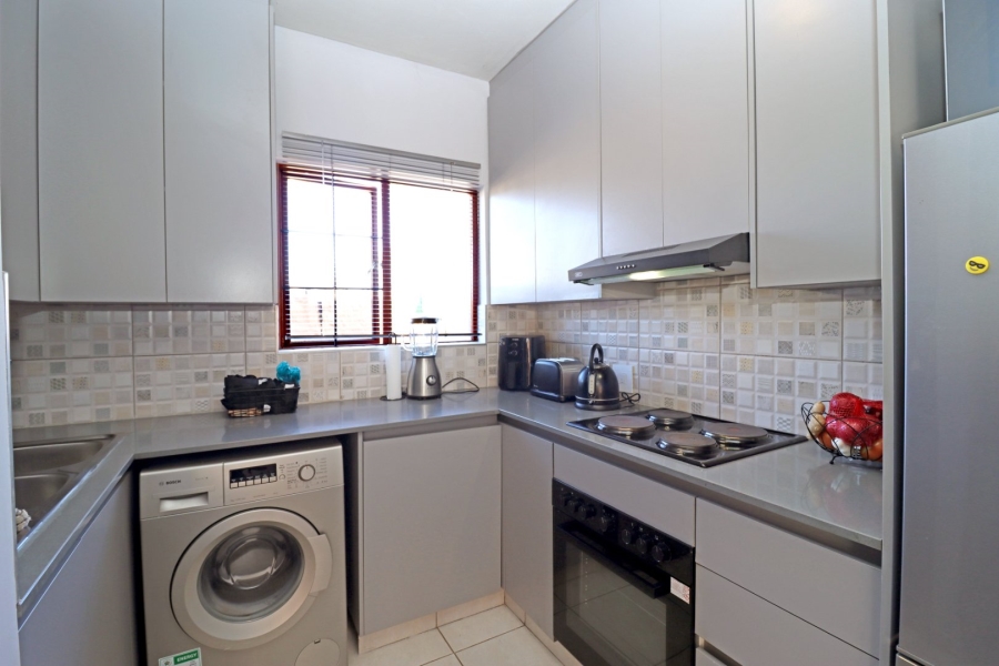 2 Bedroom Property for Sale in Noordwyk Gauteng