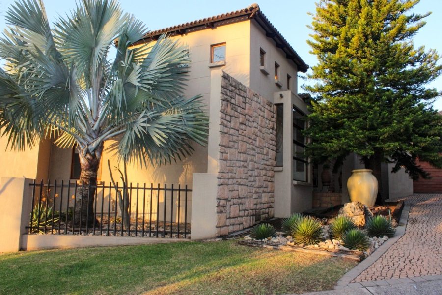 3 Bedroom Property for Sale in Eldoraigne Gauteng