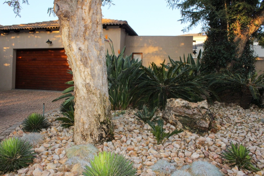 3 Bedroom Property for Sale in Eldoraigne Gauteng