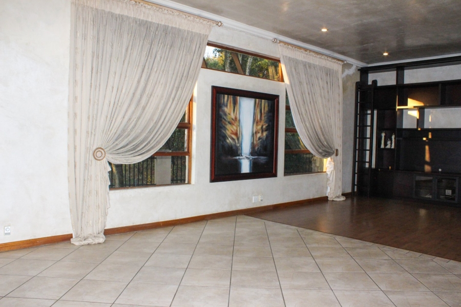 3 Bedroom Property for Sale in Eldoraigne Gauteng