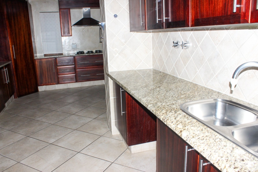 3 Bedroom Property for Sale in Eldoraigne Gauteng