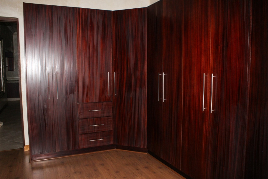 3 Bedroom Property for Sale in Eldoraigne Gauteng