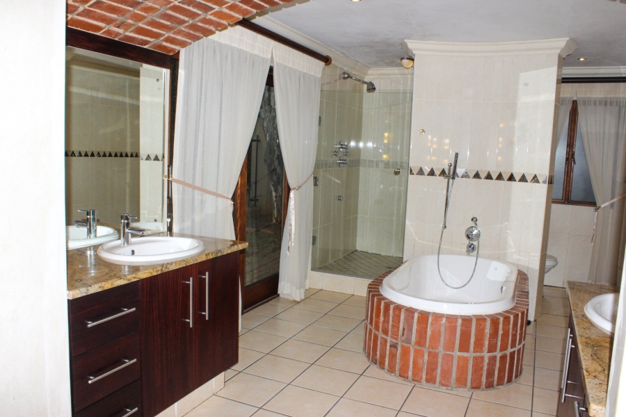 3 Bedroom Property for Sale in Eldoraigne Gauteng