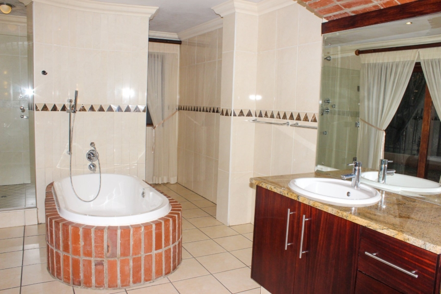3 Bedroom Property for Sale in Eldoraigne Gauteng
