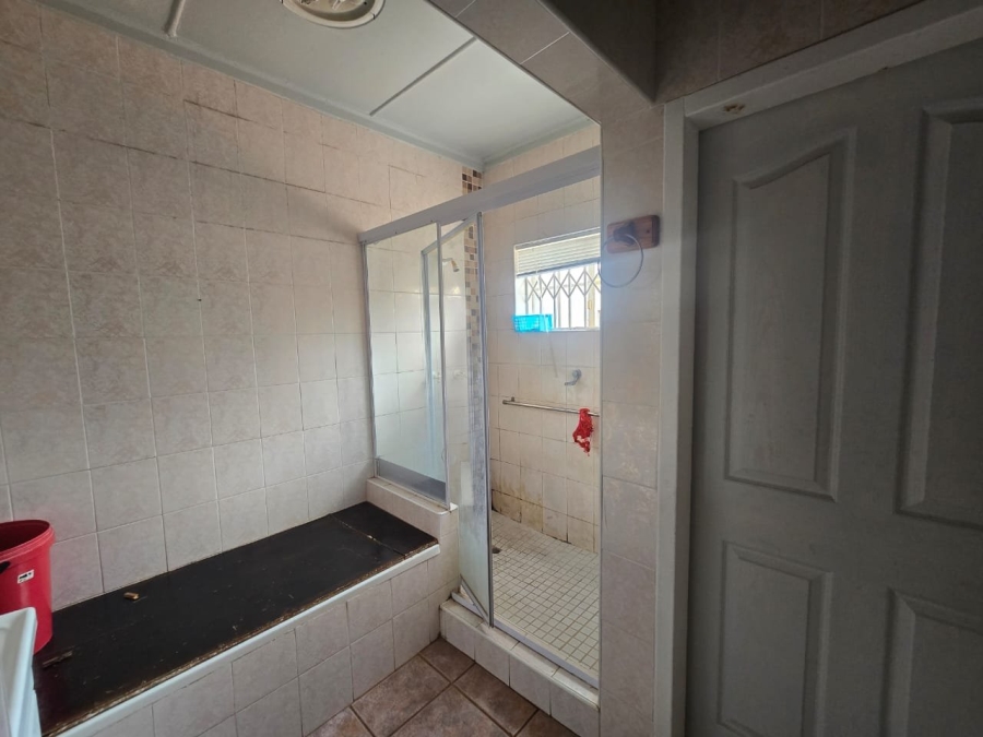 5 Bedroom Property for Sale in Wychwood Gauteng