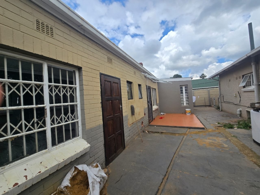 5 Bedroom Property for Sale in Wychwood Gauteng