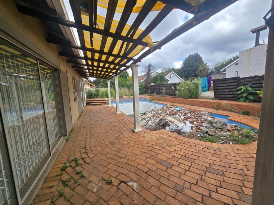 5 Bedroom Property for Sale in Wychwood Gauteng
