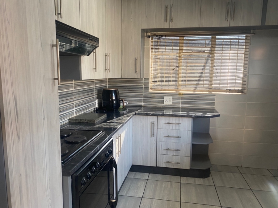 2 Bedroom Property for Sale in Vanderbijlpark CW 2 Gauteng