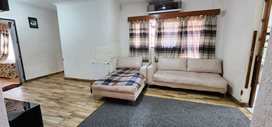 4 Bedroom Property for Sale in Laudium Gauteng
