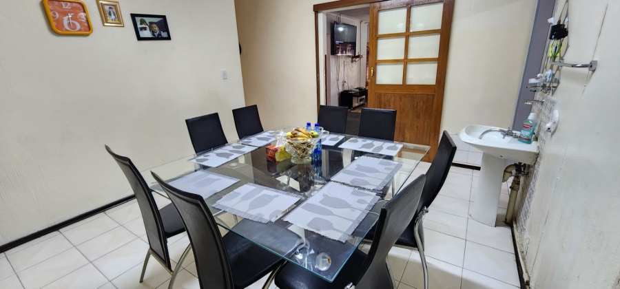 4 Bedroom Property for Sale in Laudium Gauteng