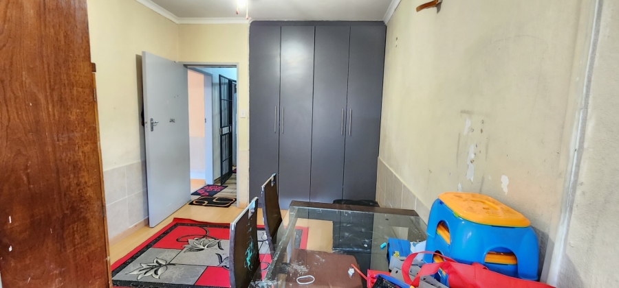 4 Bedroom Property for Sale in Laudium Gauteng