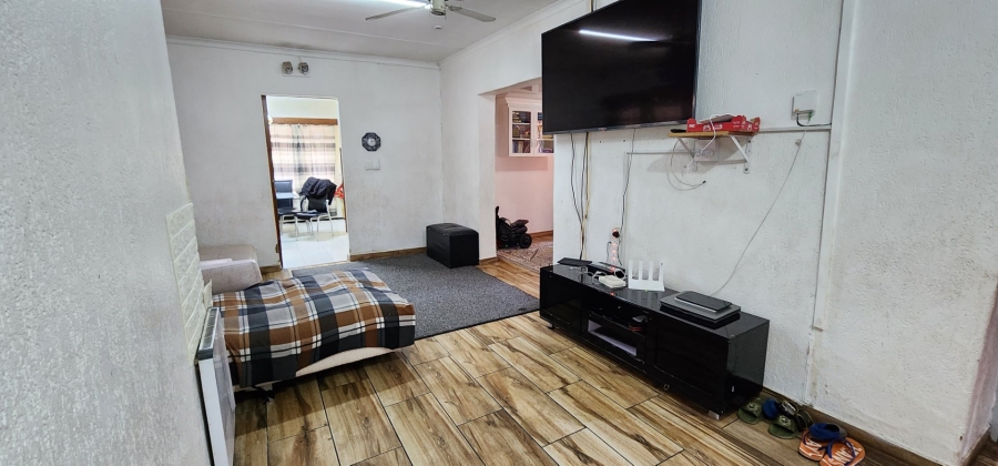 4 Bedroom Property for Sale in Laudium Gauteng
