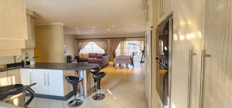 4 Bedroom Property for Sale in Erasmia Gauteng