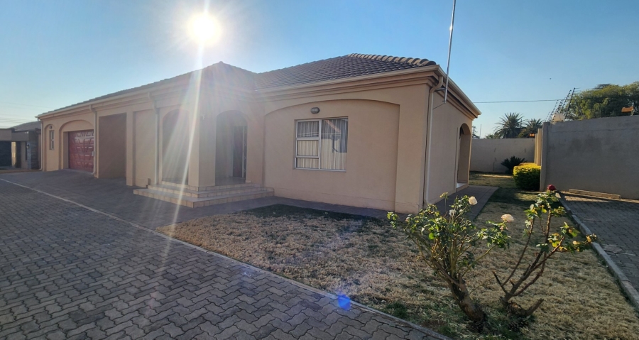 4 Bedroom Property for Sale in Erasmia Gauteng