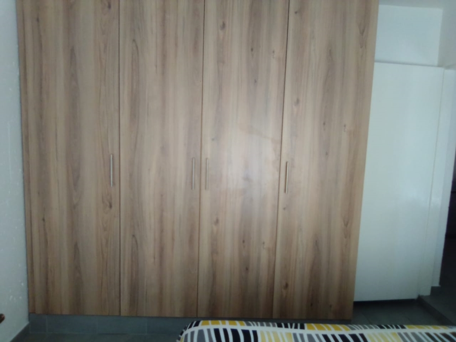1 Bedroom Property for Sale in Highveld Gauteng