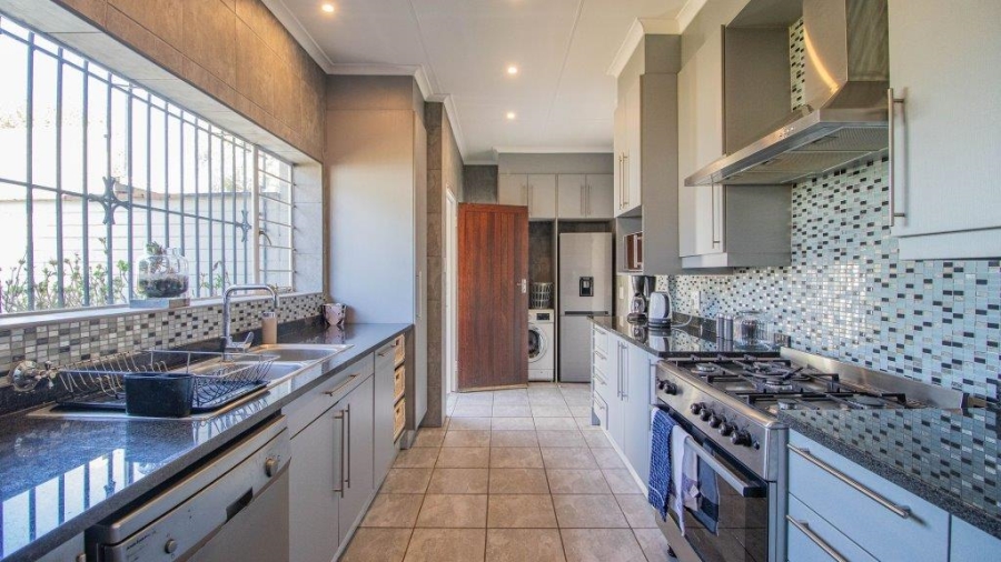 3 Bedroom Property for Sale in Edleen Gauteng