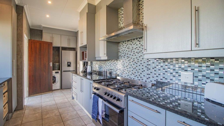 3 Bedroom Property for Sale in Edleen Gauteng