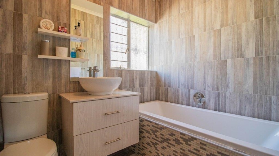3 Bedroom Property for Sale in Edleen Gauteng