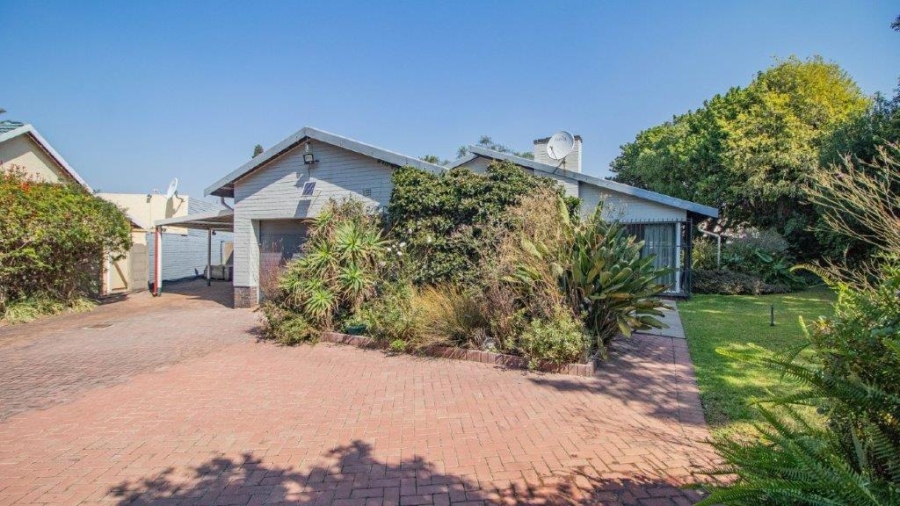3 Bedroom Property for Sale in Edleen Gauteng
