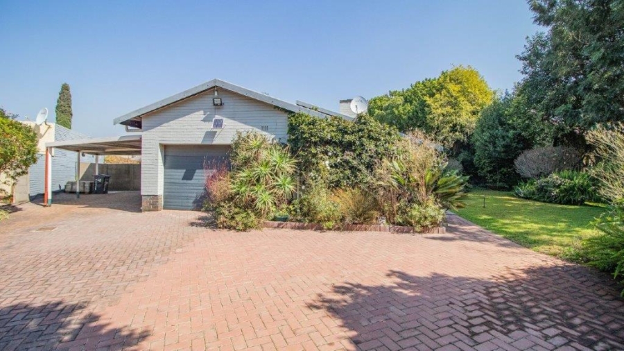 3 Bedroom Property for Sale in Edleen Gauteng