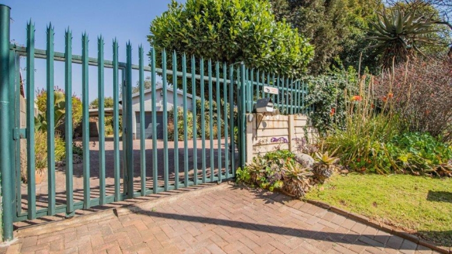 3 Bedroom Property for Sale in Edleen Gauteng