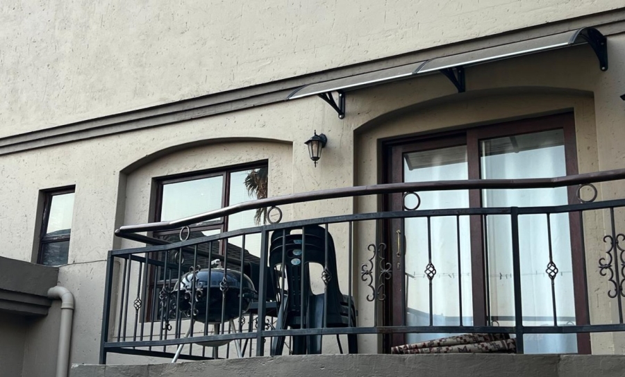11 Bedroom Property for Sale in Rangeview Gauteng