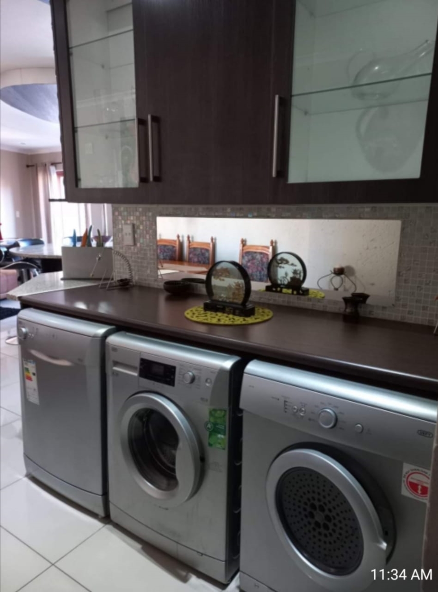 11 Bedroom Property for Sale in Rangeview Gauteng