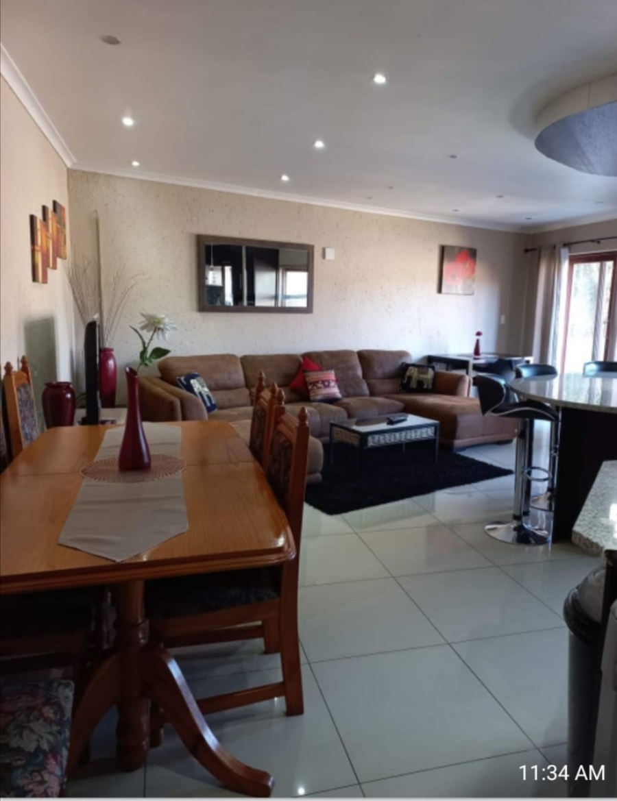 11 Bedroom Property for Sale in Rangeview Gauteng