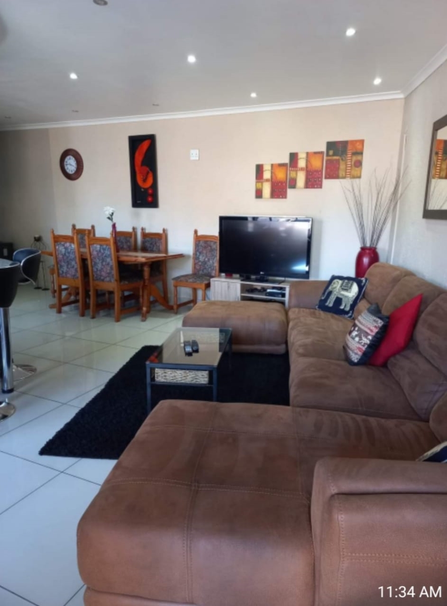 11 Bedroom Property for Sale in Rangeview Gauteng