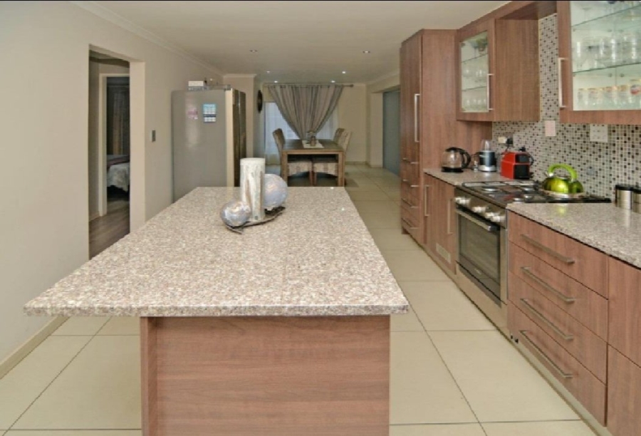 11 Bedroom Property for Sale in Rangeview Gauteng