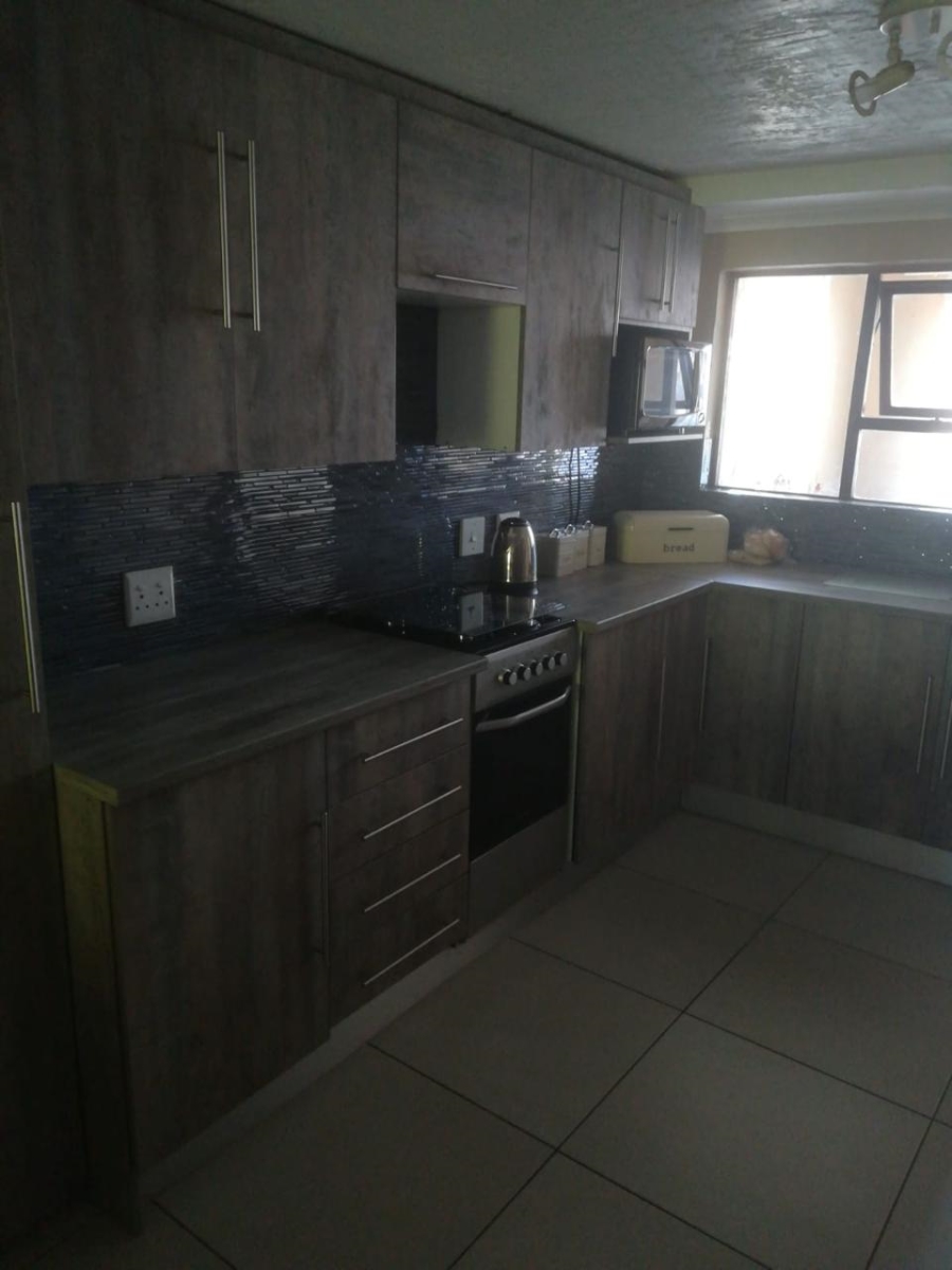 11 Bedroom Property for Sale in Rangeview Gauteng