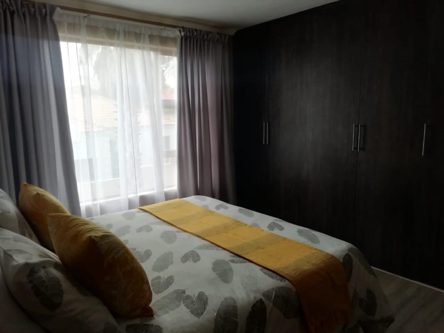 11 Bedroom Property for Sale in Rangeview Gauteng