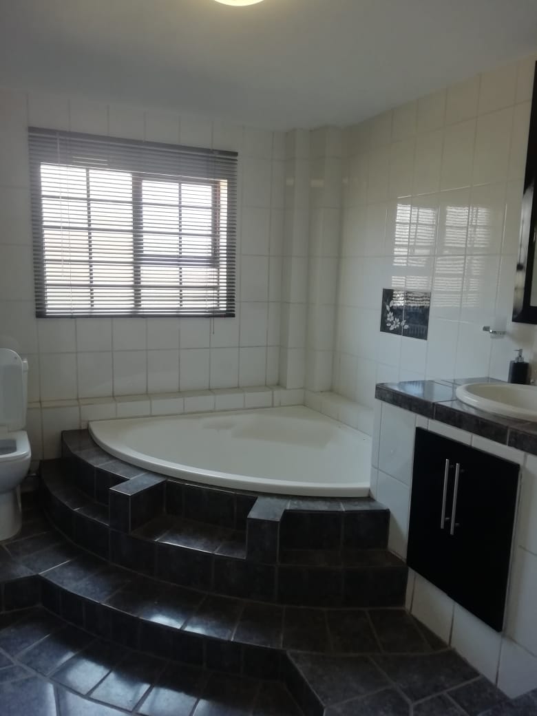 11 Bedroom Property for Sale in Rangeview Gauteng