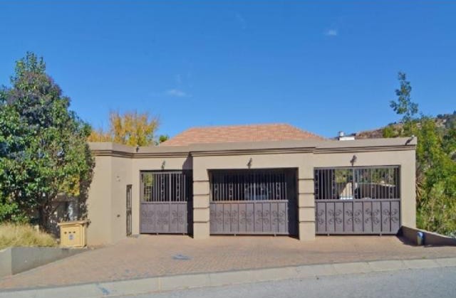 11 Bedroom Property for Sale in Rangeview Gauteng