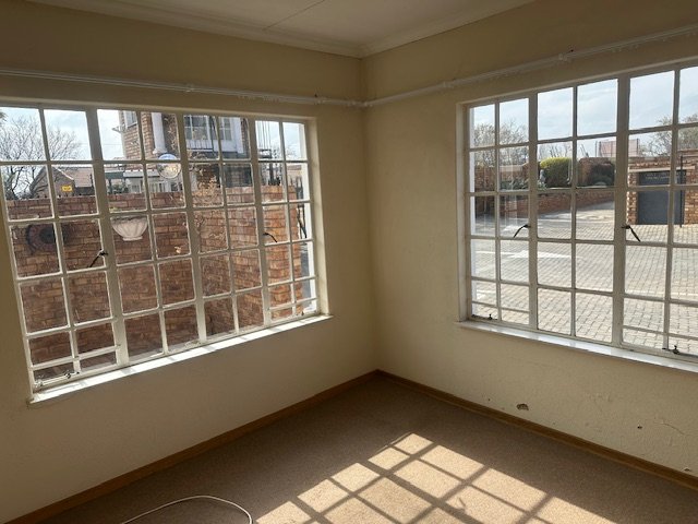 2 Bedroom Property for Sale in Wilro Park Gauteng