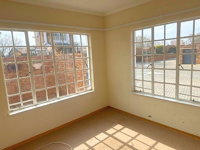 2 Bedroom Property for Sale in Wilro Park Gauteng