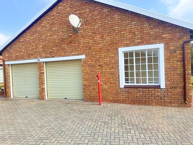 2 Bedroom Property for Sale in Wilro Park Gauteng