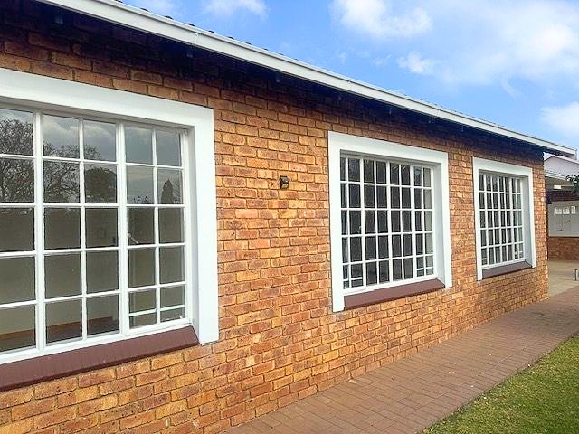 2 Bedroom Property for Sale in Wilro Park Gauteng