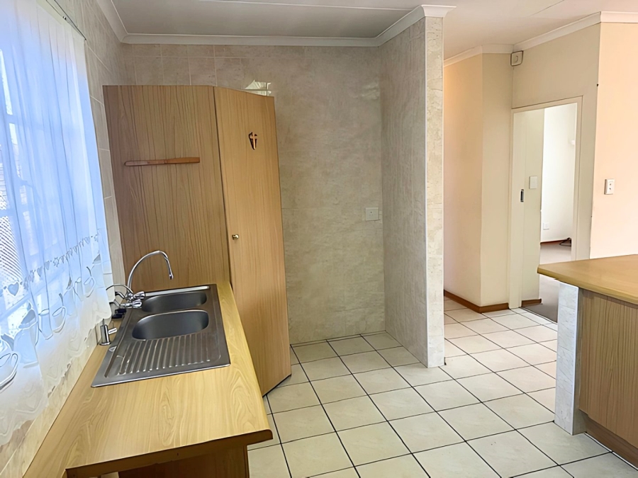 2 Bedroom Property for Sale in Wilro Park Gauteng