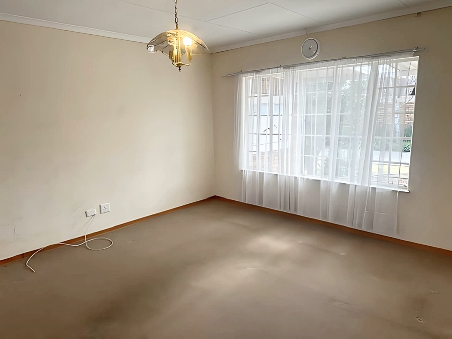 2 Bedroom Property for Sale in Wilro Park Gauteng