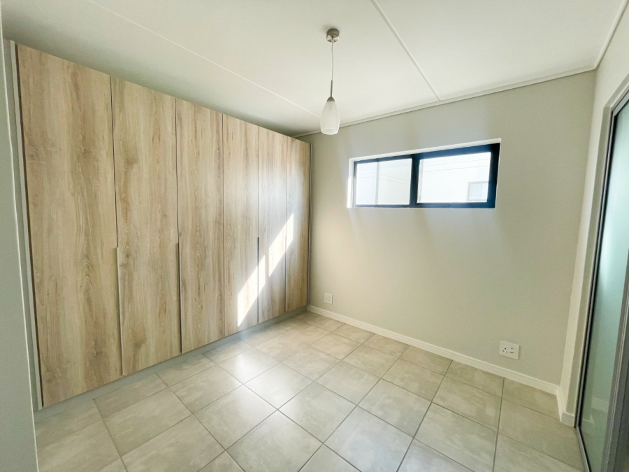 To Let 1 Bedroom Property for Rent in Mooikloof Manor Gauteng