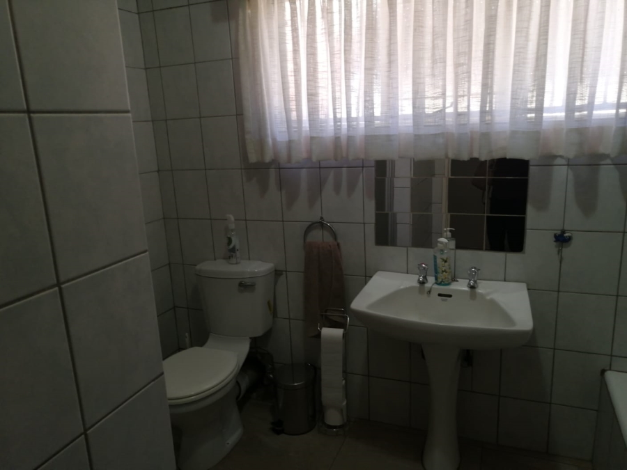 3 Bedroom Property for Sale in Eldoraigne Gauteng
