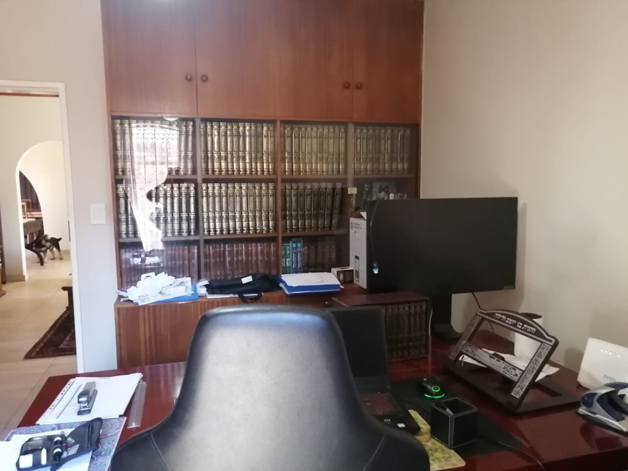 3 Bedroom Property for Sale in Eldoraigne Gauteng