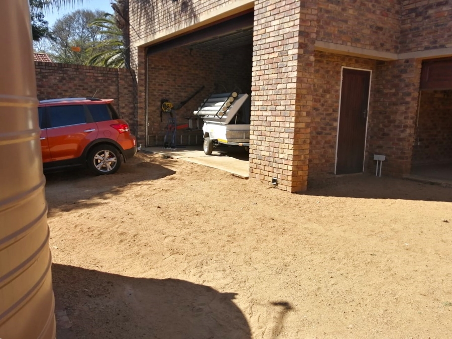 3 Bedroom Property for Sale in Eldoraigne Gauteng