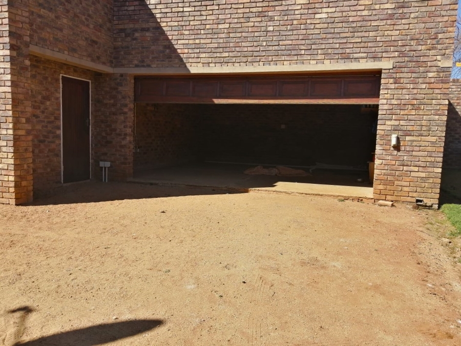 3 Bedroom Property for Sale in Eldoraigne Gauteng