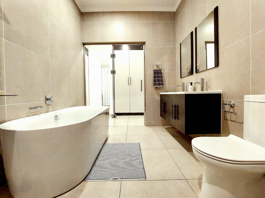 3 Bedroom Property for Sale in Bramley North Gauteng