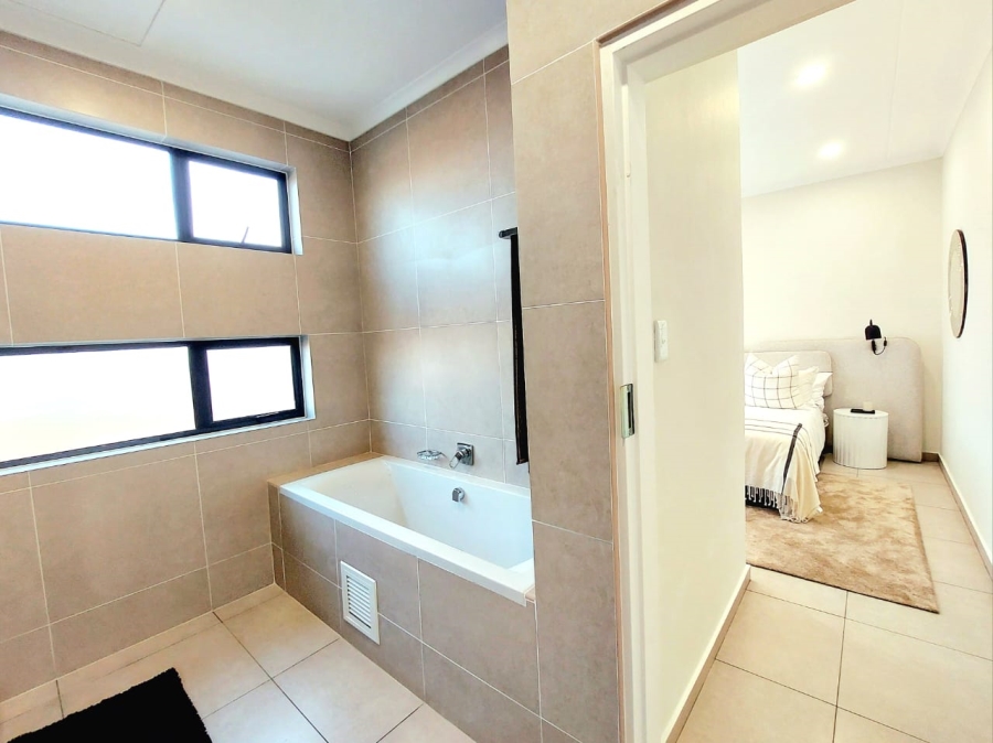 3 Bedroom Property for Sale in Bramley North Gauteng