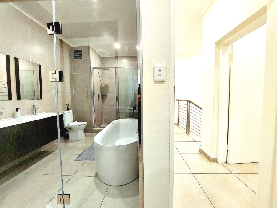 3 Bedroom Property for Sale in Bramley North Gauteng