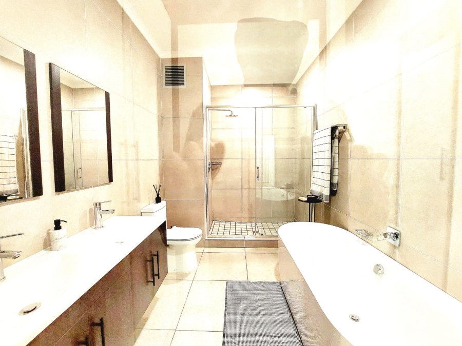 3 Bedroom Property for Sale in Bramley North Gauteng