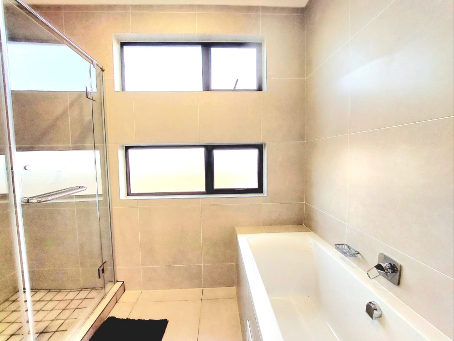 3 Bedroom Property for Sale in Bramley North Gauteng